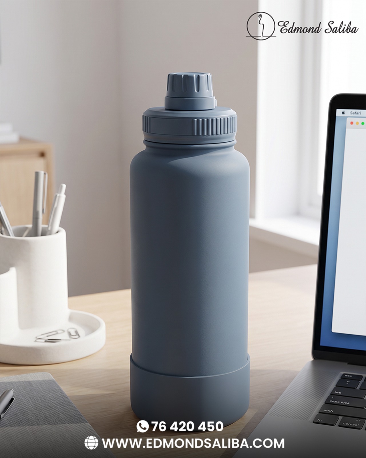 Stainless Steel water bottle with magnetic phone holder